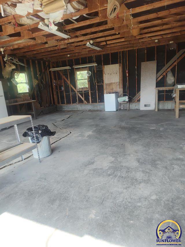 11080 286th Road Holton, KS 66436 - Photo 7 of 29