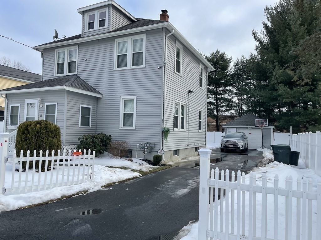 17 Garibaldi Street Springfield, MA 01119 - Photo 1 of 17