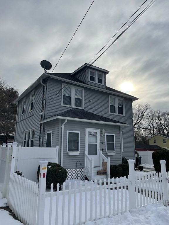 17 Garibaldi Street Springfield, MA 01119 - Photo 2 of 17