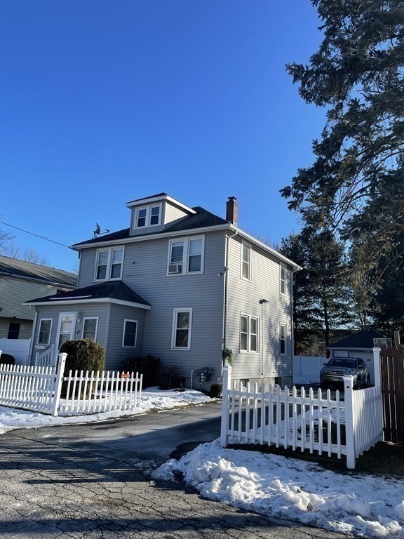 17 Garibaldi Street Springfield, MA 01119 - Photo 3 of 17
