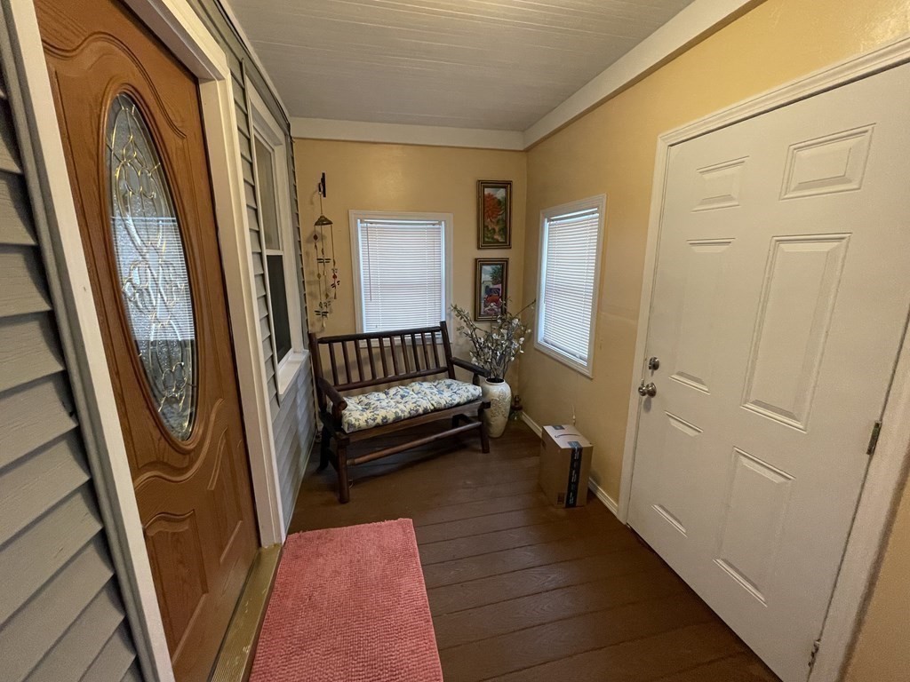 17 Garibaldi Street Springfield, MA 01119 - Photo 4 of 17