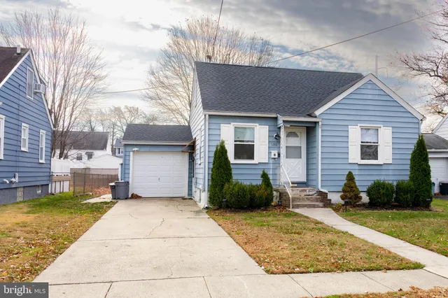$2,950 | 130 7th Avenue, Mount Ephraim, NJ 08059