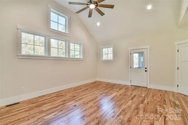 $841,900 | 48 Crossings Circle, Fairview, NC 28730