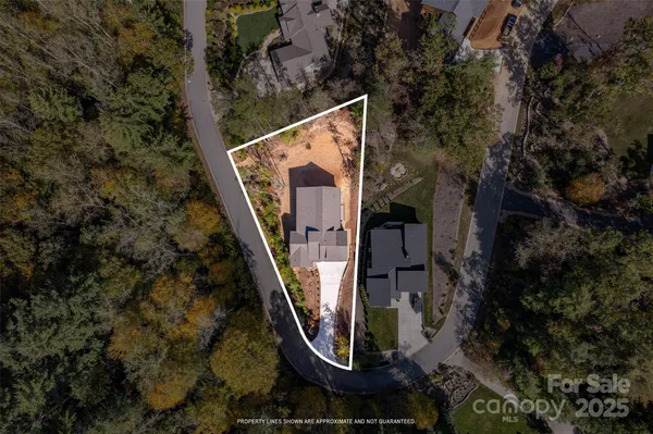$841,900 | 48 Crossings Circle, Fairview, NC 28730