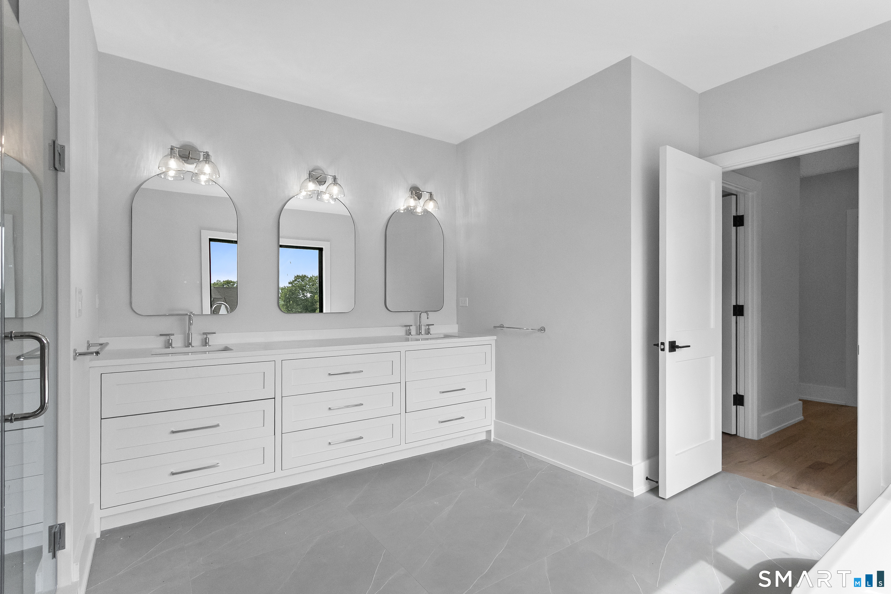 110 Porters Hill Road Trumbull, CT 06611 - Photo 27 of 39 Gallery Image 27