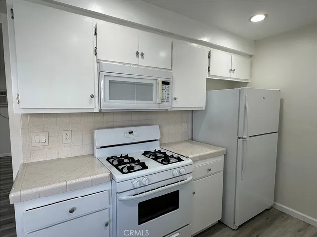 $2,700 | 10612 Parrot Avenue, Downey, CA 90241