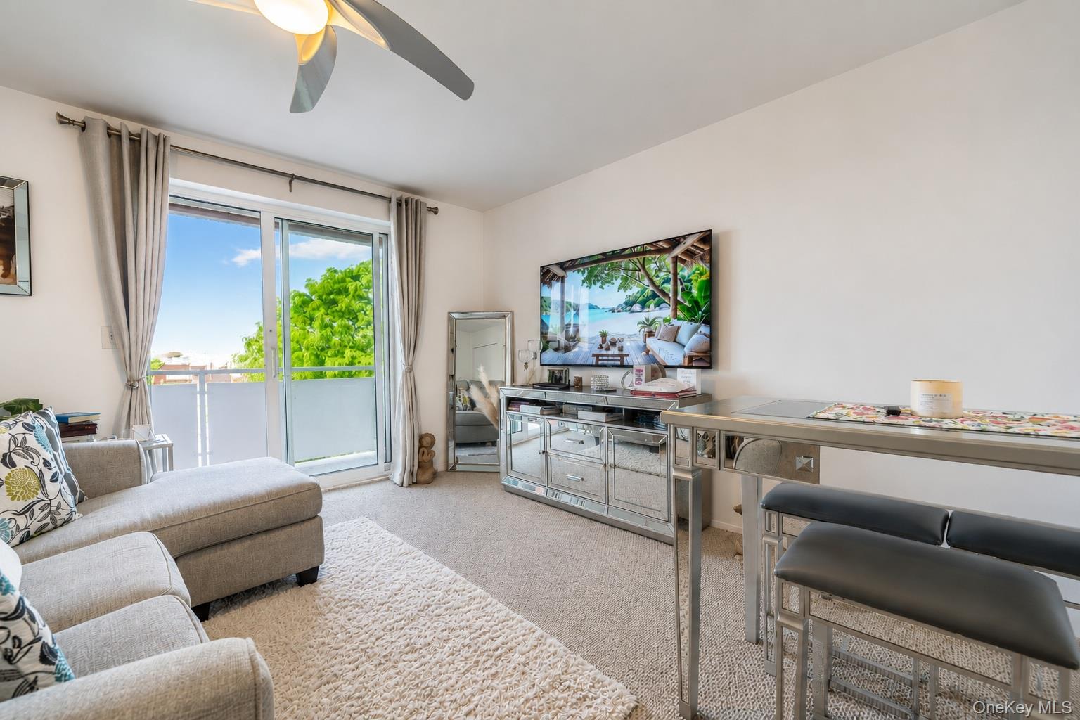 2 Richmond Road, Unit 3R Lido Beach, NY 11561 - Photo 6 of 30