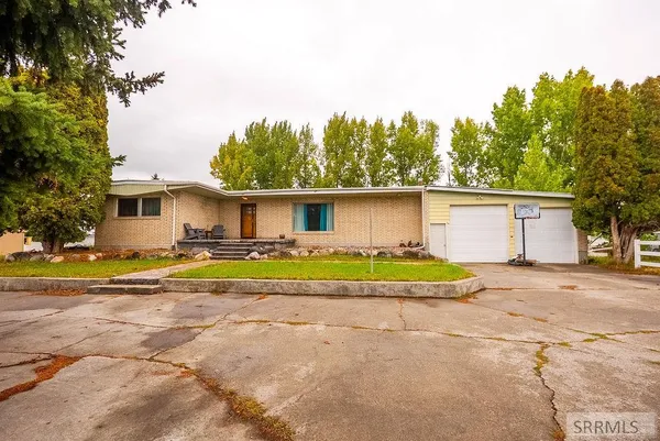 $459,900 | 1381 East Airport Road, Blackfoot, ID 83221