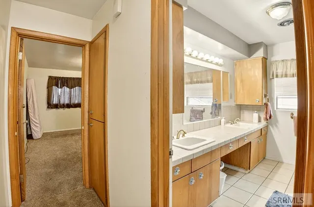 $494,500 | 1381 East Airport Road, Blackfoot, ID 83221