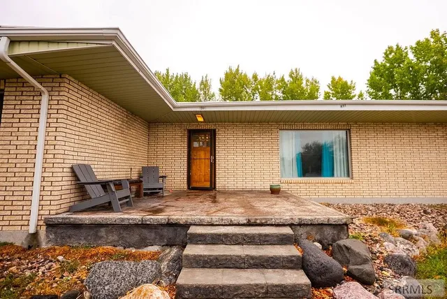 $494,500 | 1381 East Airport Road, Blackfoot, ID 83221
