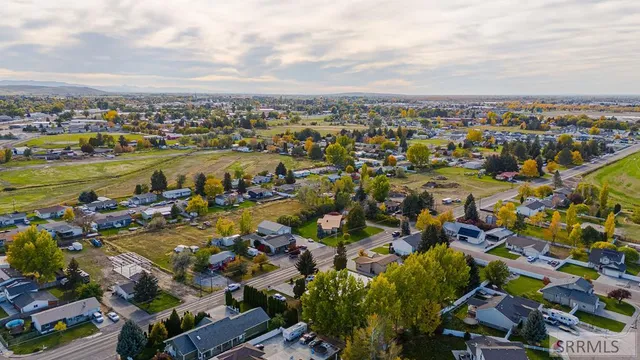 $494,500 | 1381 East Airport Road, Blackfoot, ID 83221