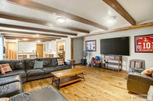 $494,500 | 1381 East Airport Road, Blackfoot, ID 83221