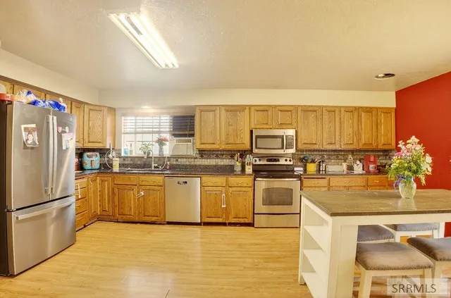 $494,500 | 1381 East Airport Road, Blackfoot, ID 83221