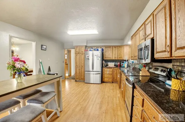 $494,500 | 1381 East Airport Road, Blackfoot, ID 83221