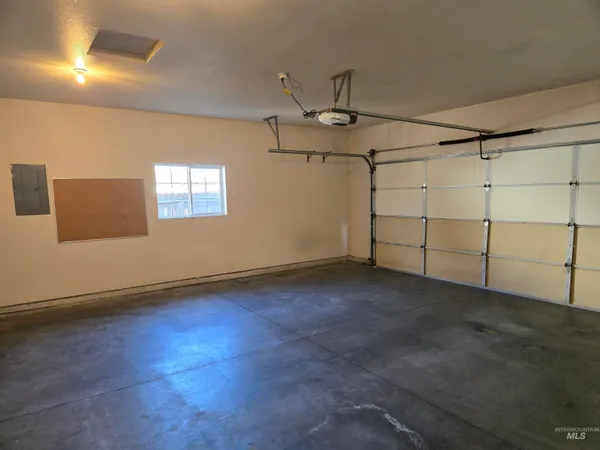 $284,900 | 183 Southwest 18th Street, Ontario, OR 97914