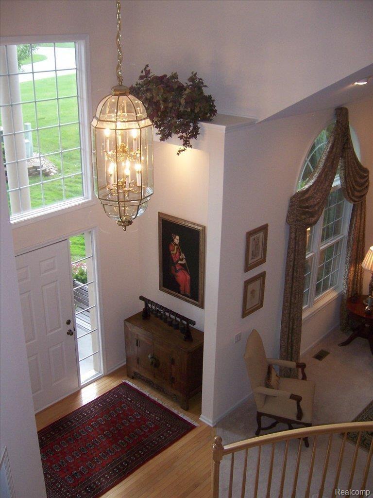 1130 Indianpipe Road Lake Orion, MI 48360 - Photo 9 of 25 Grand 2-Story Entry