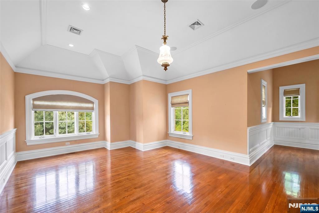 7 Buckingham Drive Alpine, NJ 07620 - Photo 35 of 48