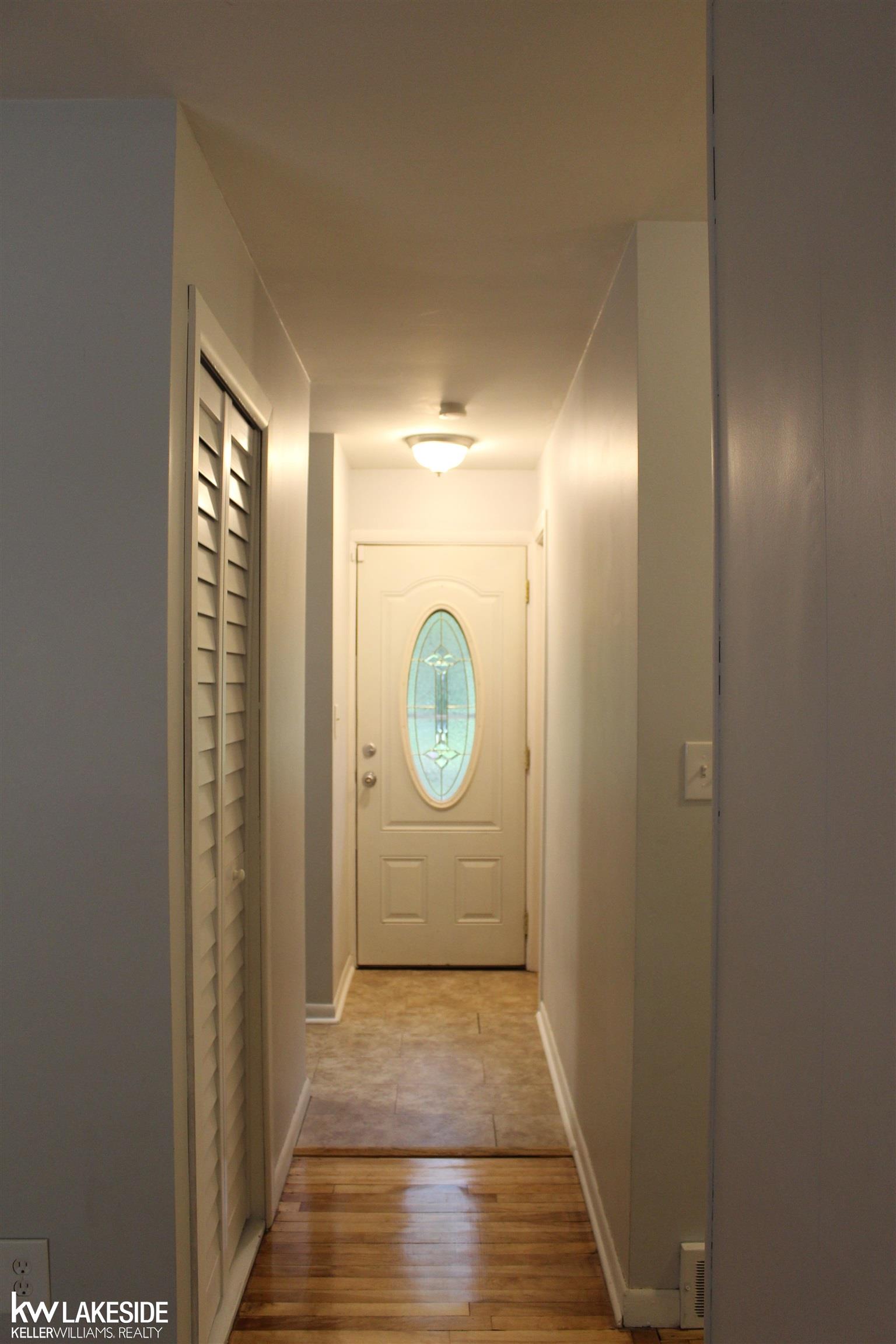 16962 Inkster Road Redford, MI 48240 - Photo 4 of 18 50117512-3.JPG