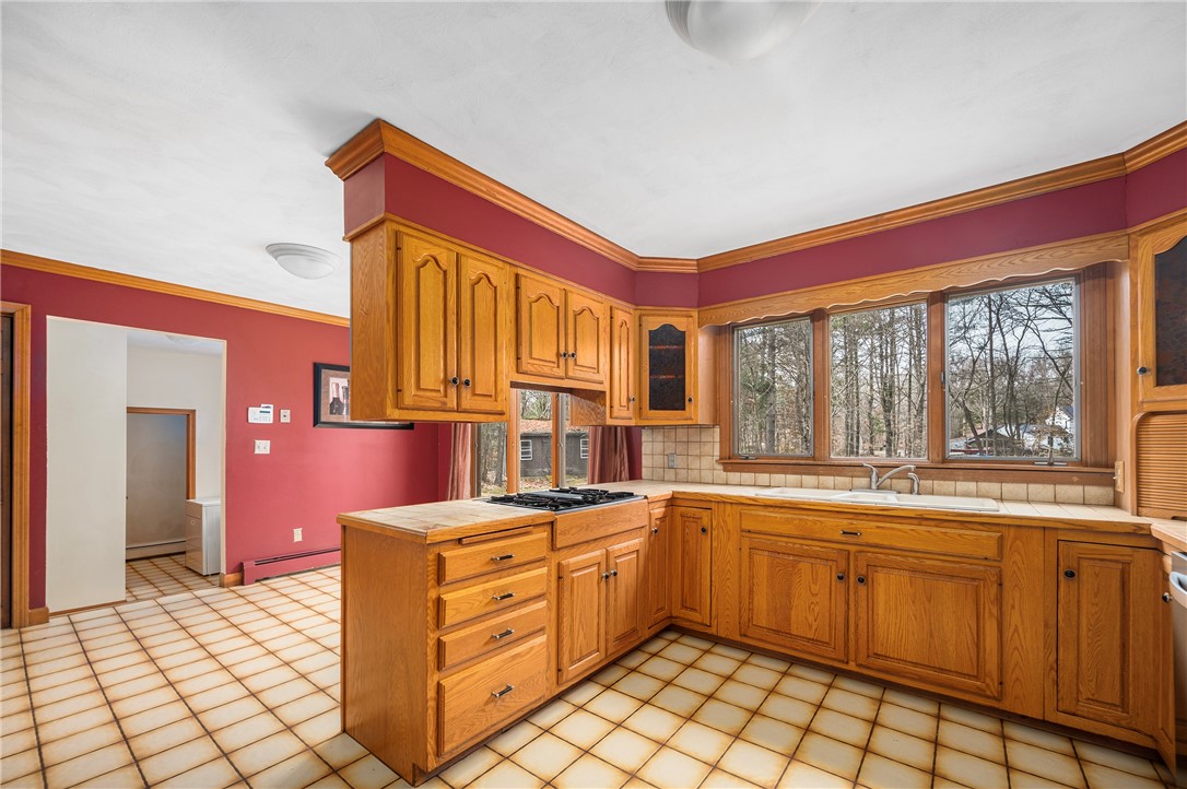 6 Running Stream Road Rehoboth, MA 02769 - Photo 18 of 48 Primary suite