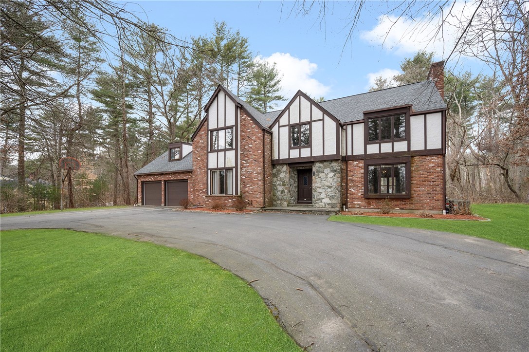 6 Running Stream Road Rehoboth, MA 02769 - Photo 3 of 48