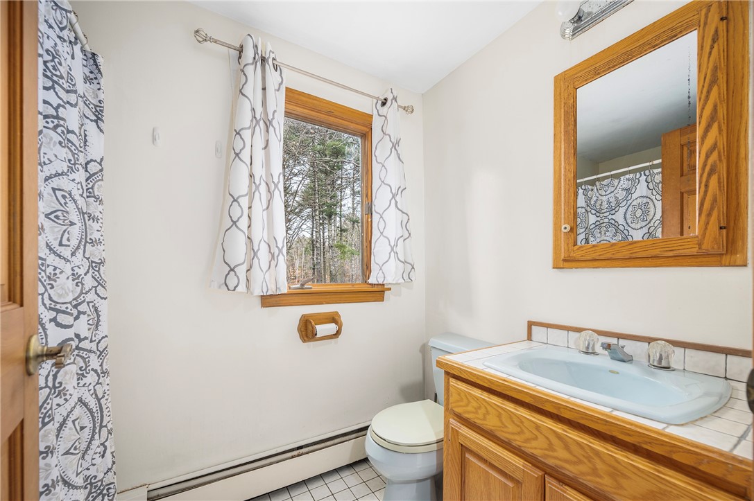 6 Running Stream Road Rehoboth, MA 02769 - Photo 32 of 48 Main split bathroom