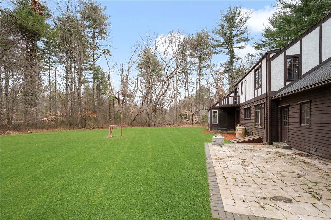 6 Running Stream Road Rehoboth, MA 02769 - Photo 5 of 48