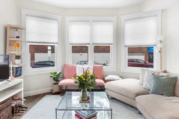 $6,500 | 701 East 2nd Street, Unit 1, Boston, MA 02127