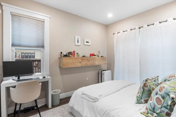 $6,500 | 701 East 2nd Street, Unit 1, Boston, MA 02127