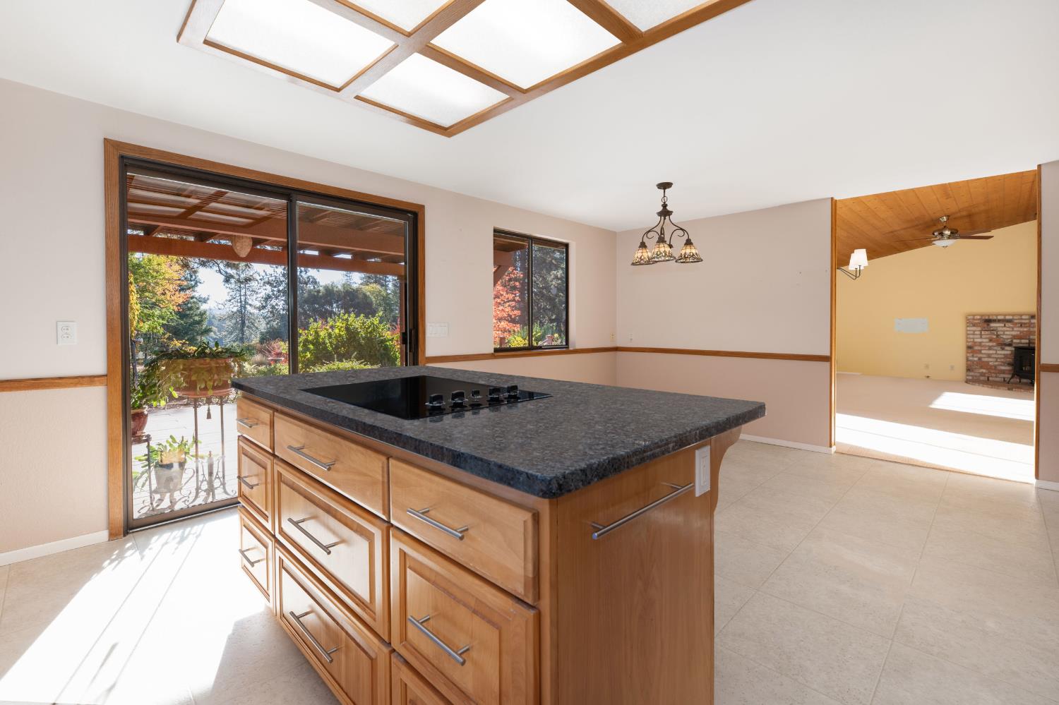 19595 Bow Valley Road Grass Valley, CA 95945 - Photo 10 of 84