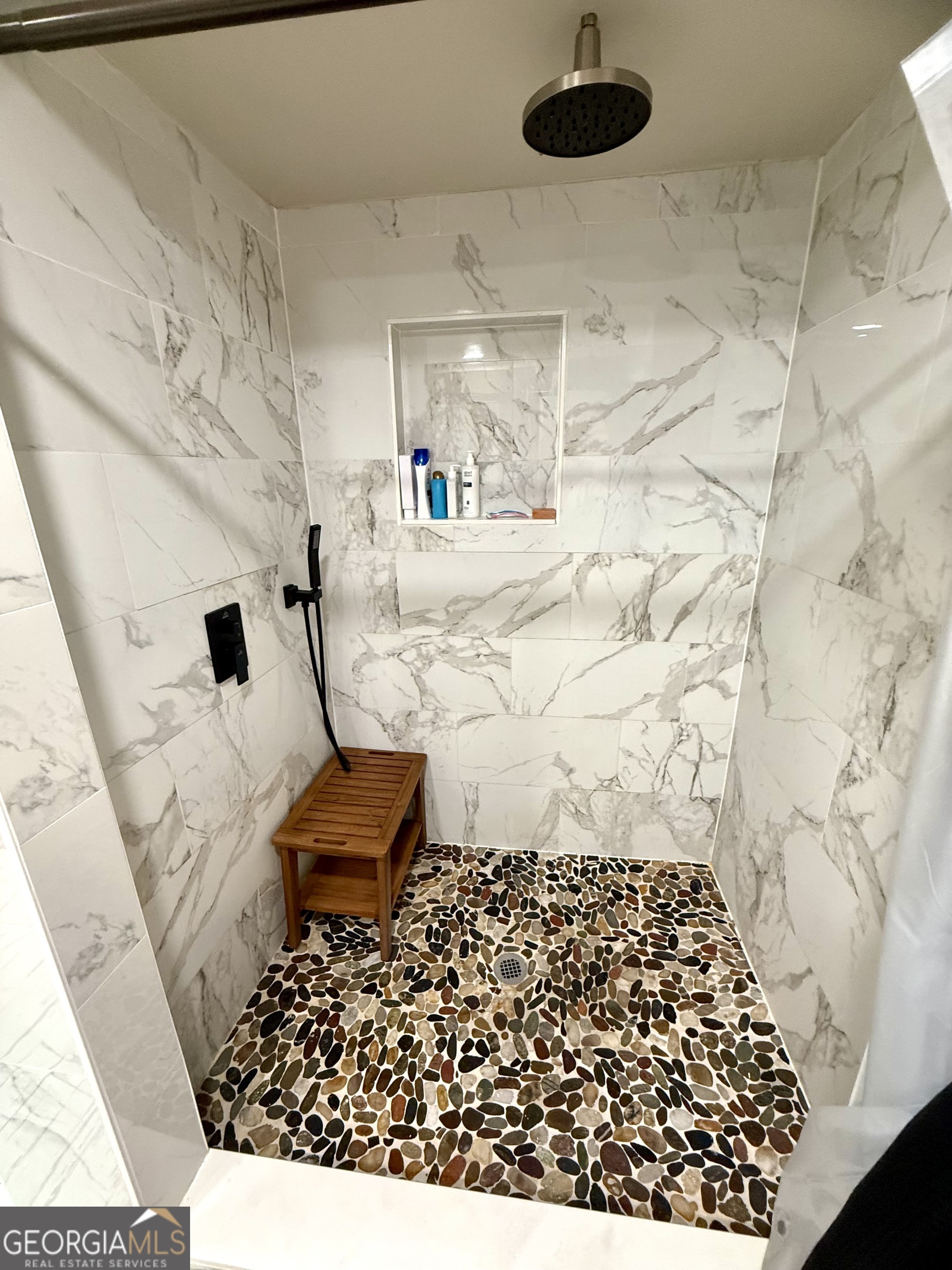 554 Spring Street Commerce, GA 30529 - Photo 28 of 58 a view of bathroom