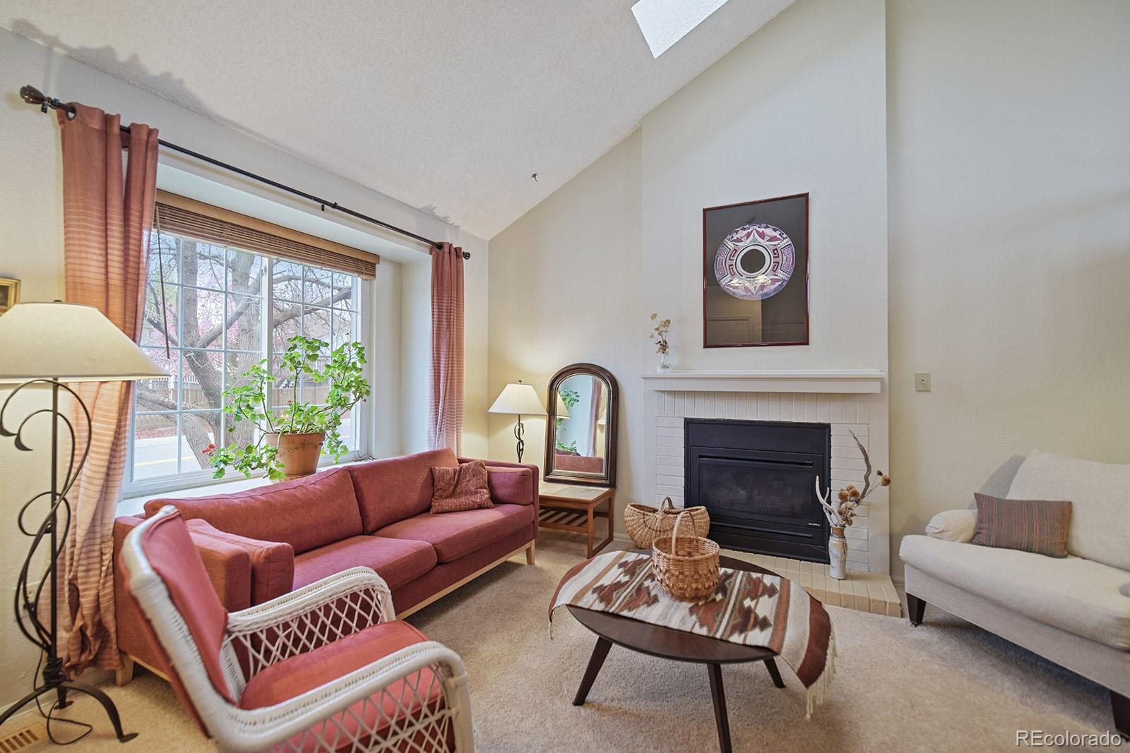 775 Ridgeglen Way Highlands Ranch, CO 80126 - Photo 6 of 25 Gallery Image 6