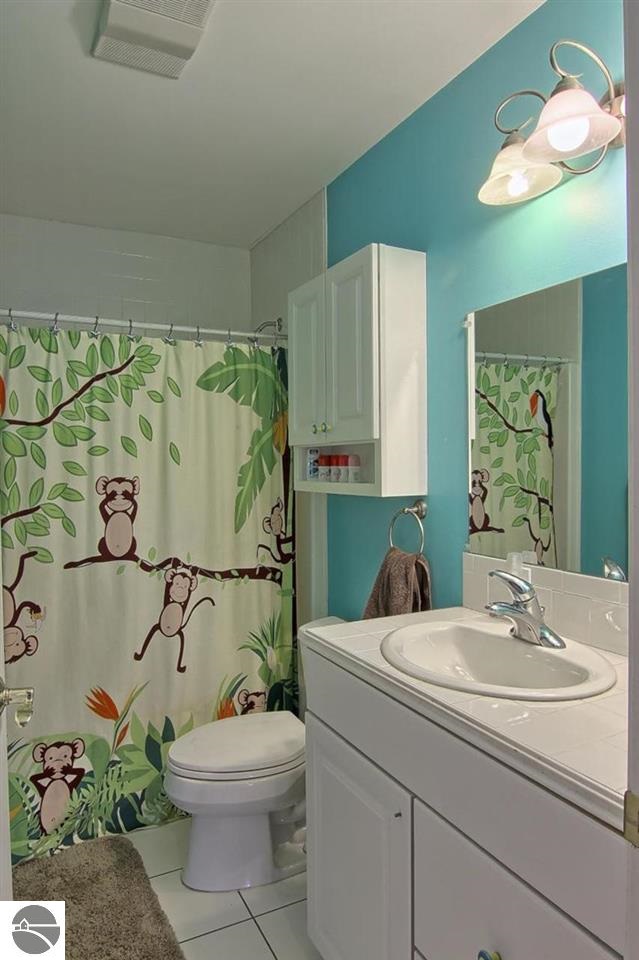 754 Napolean Way Traverse City, MI 49696 - Photo 12 of 25 1783464-11.JPG