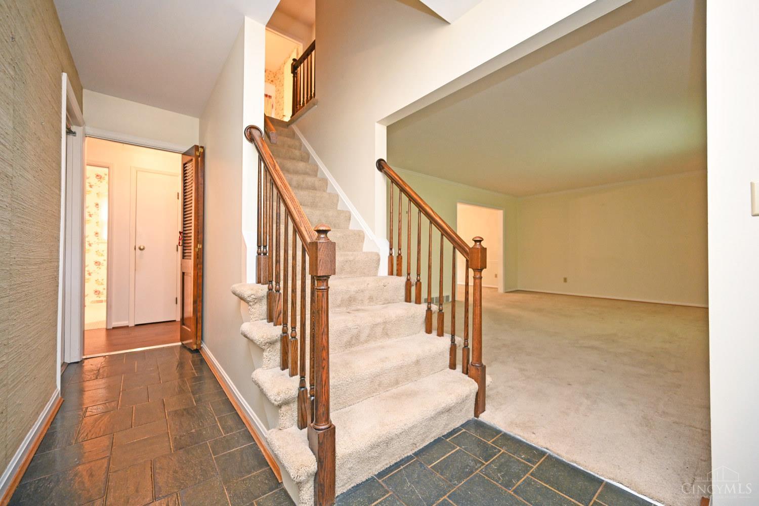 6302 Stirrup Road Cincinnati, OH 45244 - Photo 7 of 64 Gallery Image 7