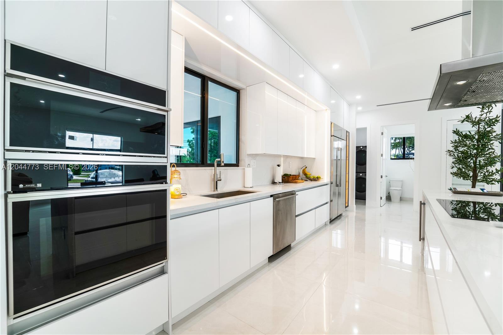 9630 Southwest 10th Terrace Miami, FL 33174 - Photo 4 of 82