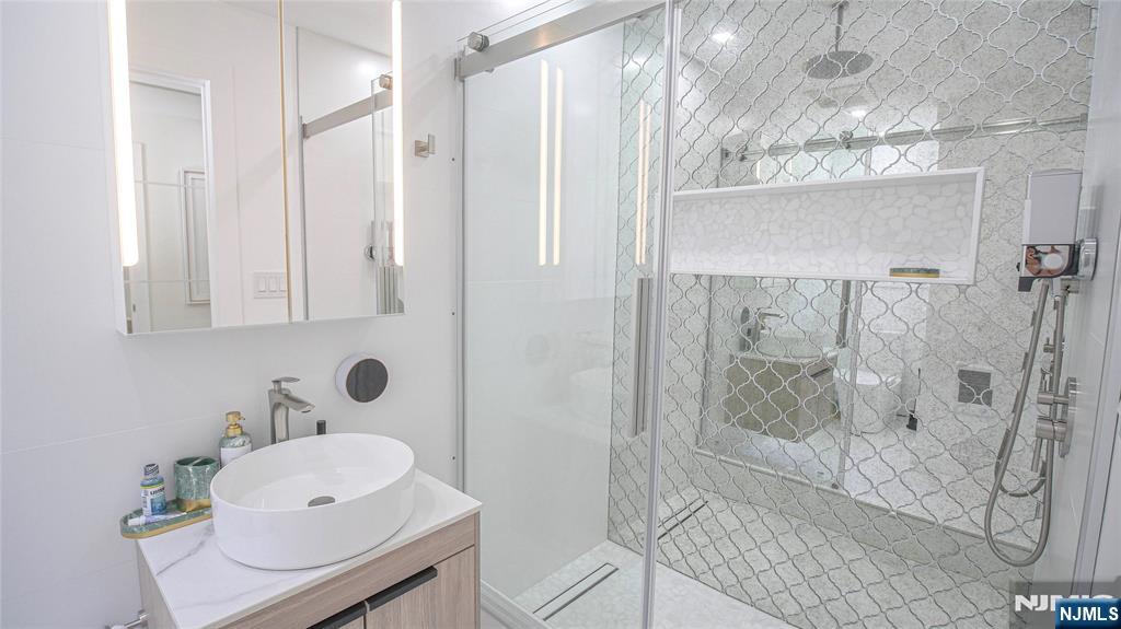 268 Old River Road, Unit 2A Edgewater, NJ 07020 - Photo 16 of 17