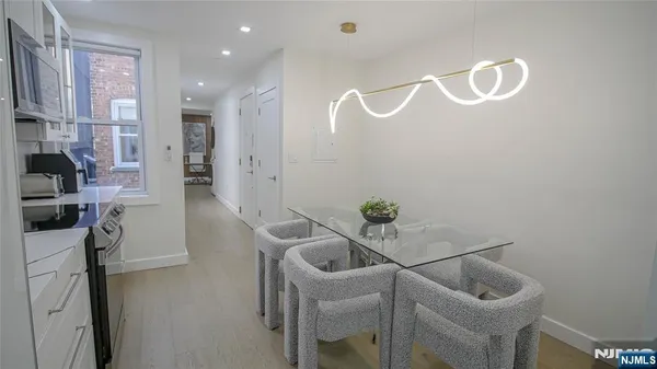 $5,500 | 268 Old River Road, Unit 2A, Edgewater, NJ 07020