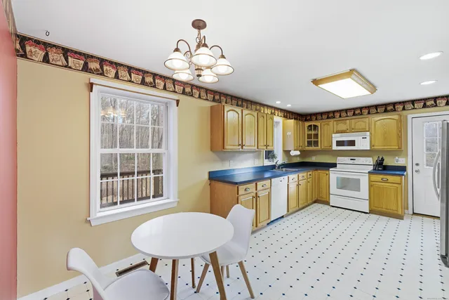 $419,900 | 1260 Highway 12, Groton, CT 06340