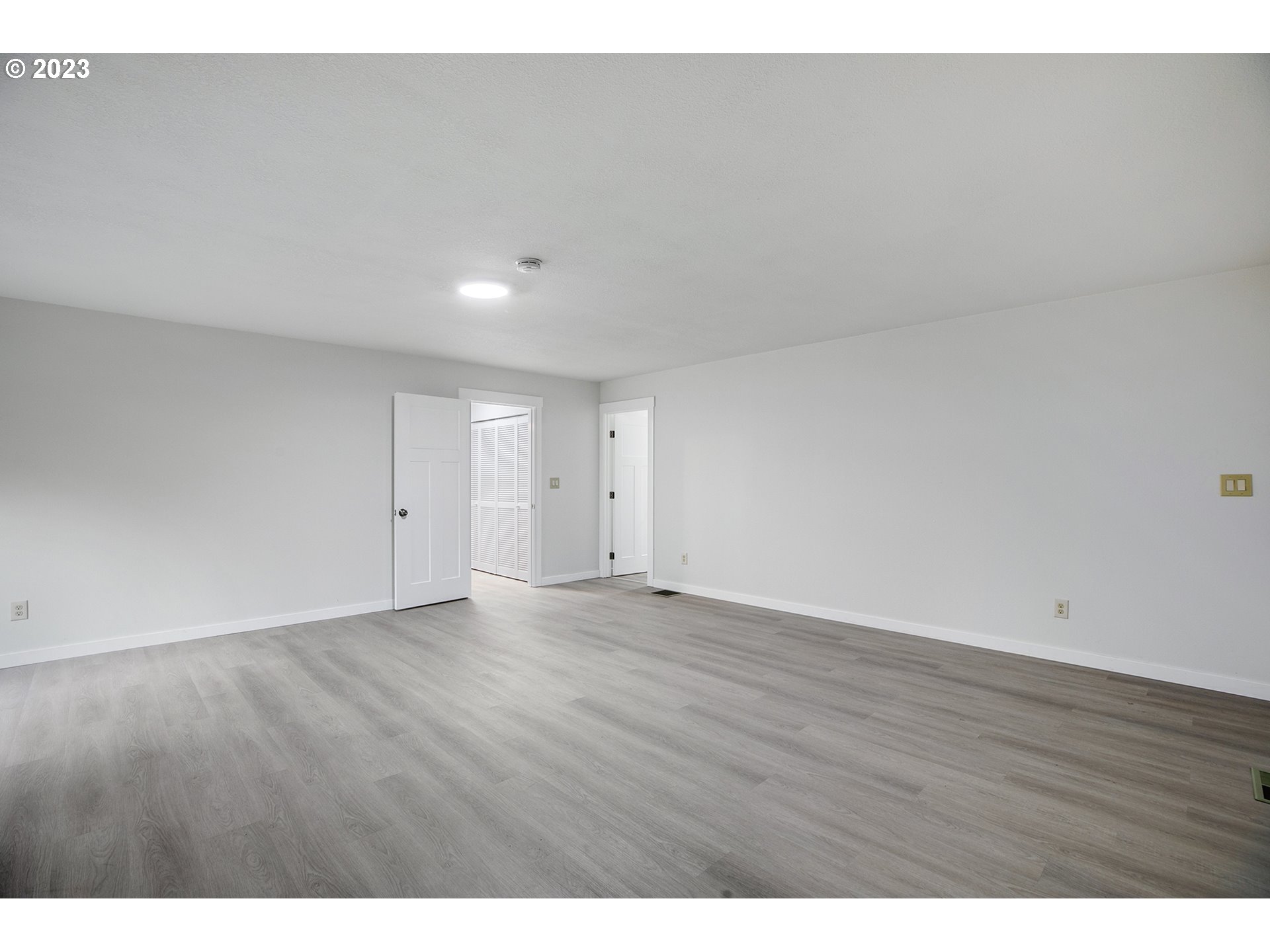 25331 South Larkin Road Beavercreek, OR 97004 - Photo 16 of 44 a view of an empty room