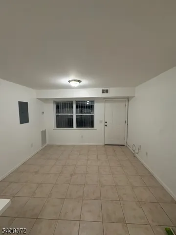 $2,250 | 39 Stone Street, Newark, NJ 07104