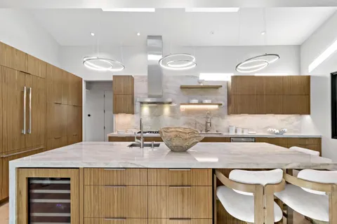 $4,795,000 | 8 Hawkview Street, Portola Valley, CA 94028