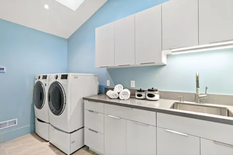 $4,795,000 | 8 Hawkview Street, Portola Valley, CA 94028