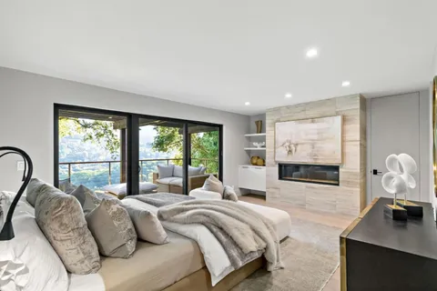 $4,795,000 | 8 Hawkview Street, Portola Valley, CA 94028