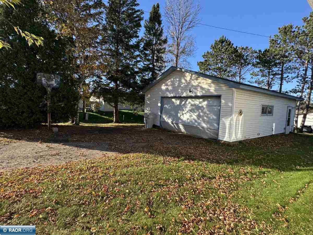 410 9th Street Southwest Chisholm, MN 55719 - Photo 14 of 45