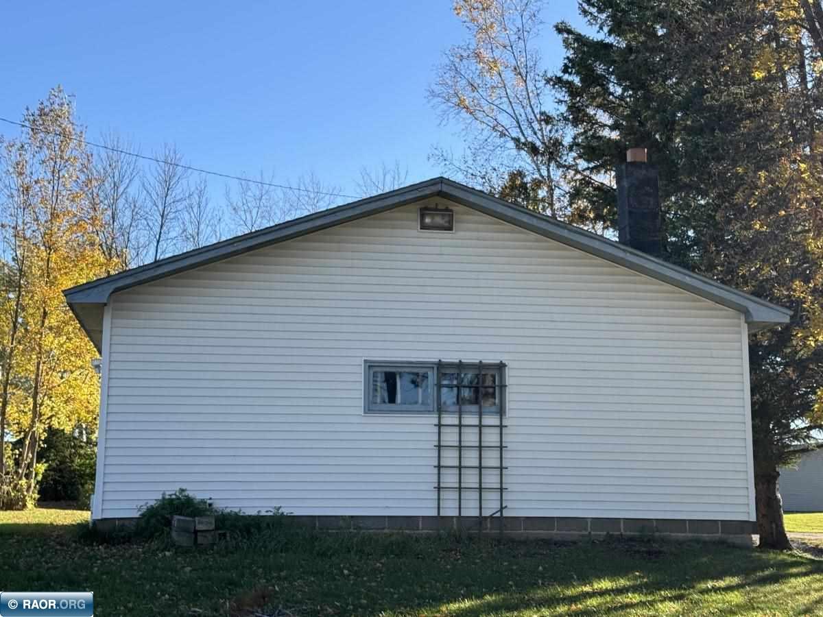 410 9th Street Southwest Chisholm, MN 55719 - Photo 8 of 45