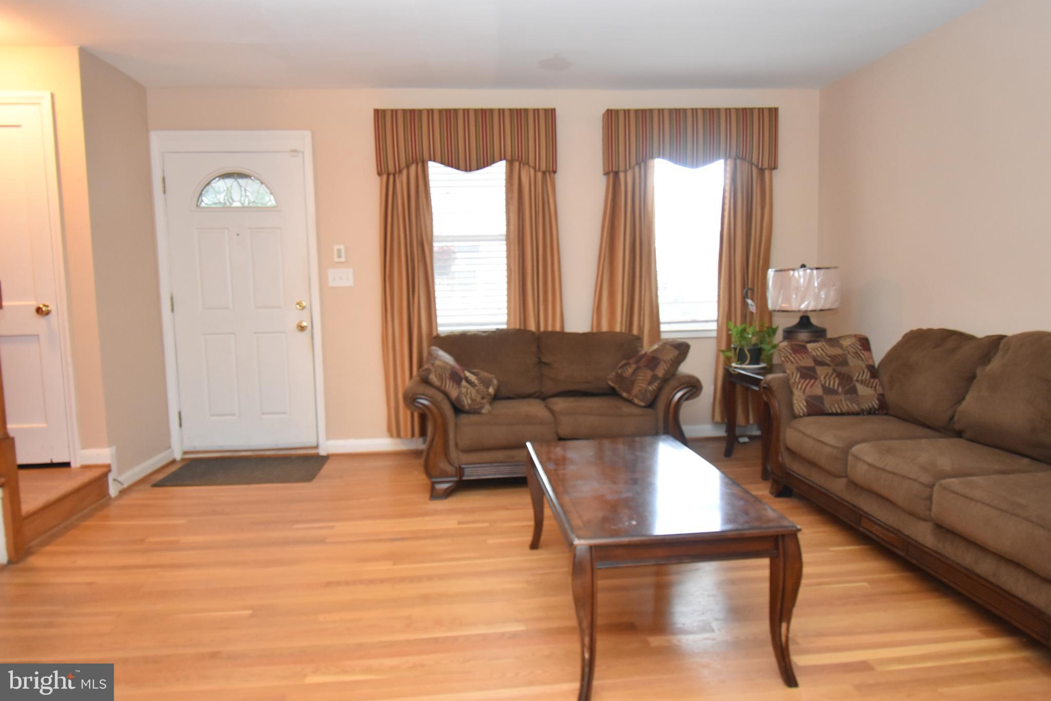 1541 Gleneagle Road Baltimore, MD 21239 - Photo 3 of 26