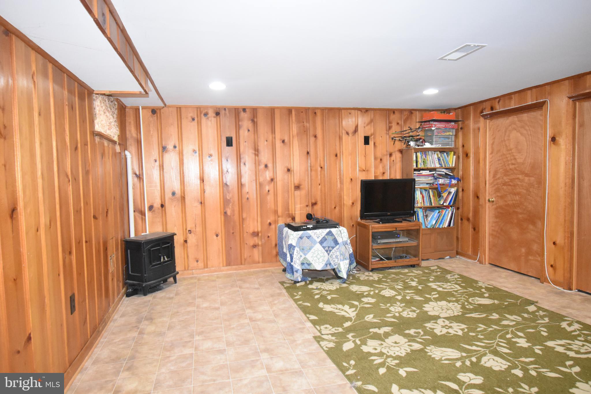 1541 Gleneagle Road Baltimore, MD 21239 - Photo 25 of 26