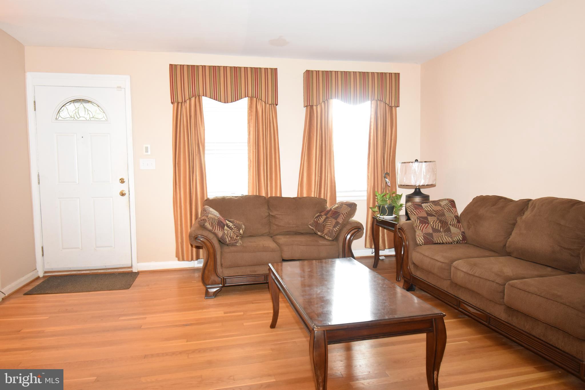 1541 Gleneagle Road Baltimore, MD 21239 - Photo 5 of 26