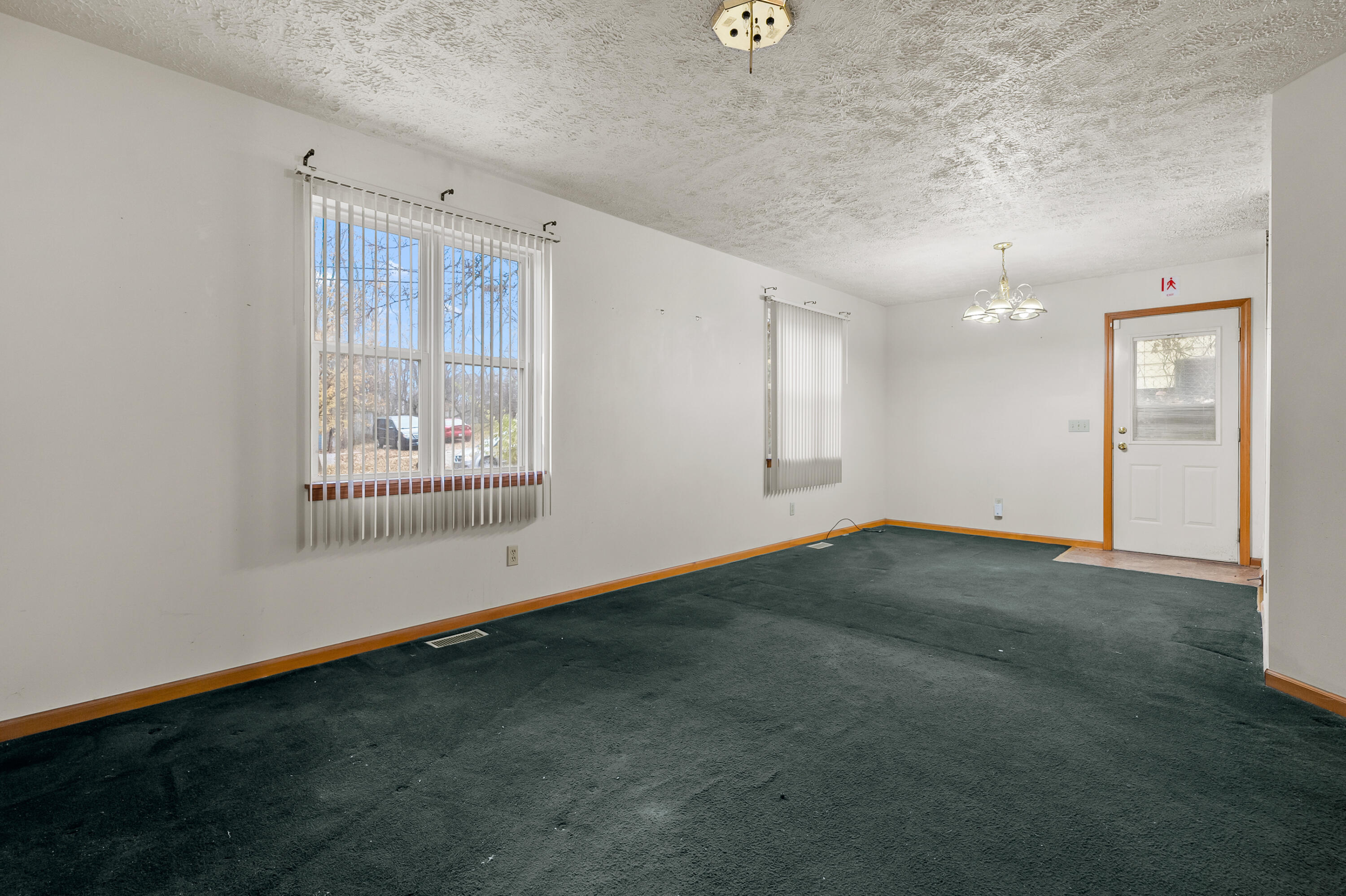 320 Phelps Avenue Kalamazoo, MI 49048 - Photo 5 of 26 Phelps Ave 320 Kalamazoo 49048-3