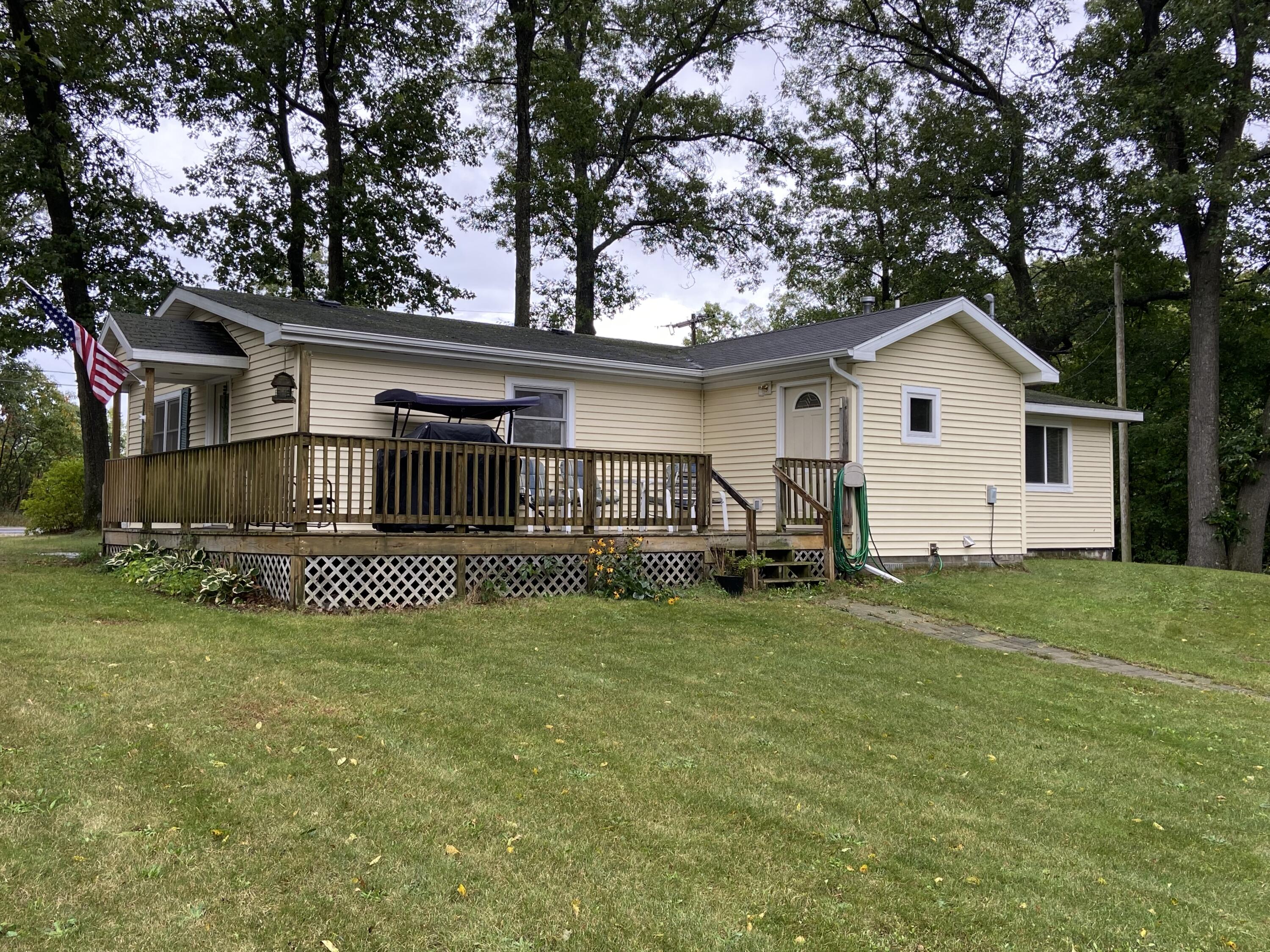 4552 West Meinert Park Road Montague, MI 49437 - Photo 14 of 16 4552 W Meinert Park Rd