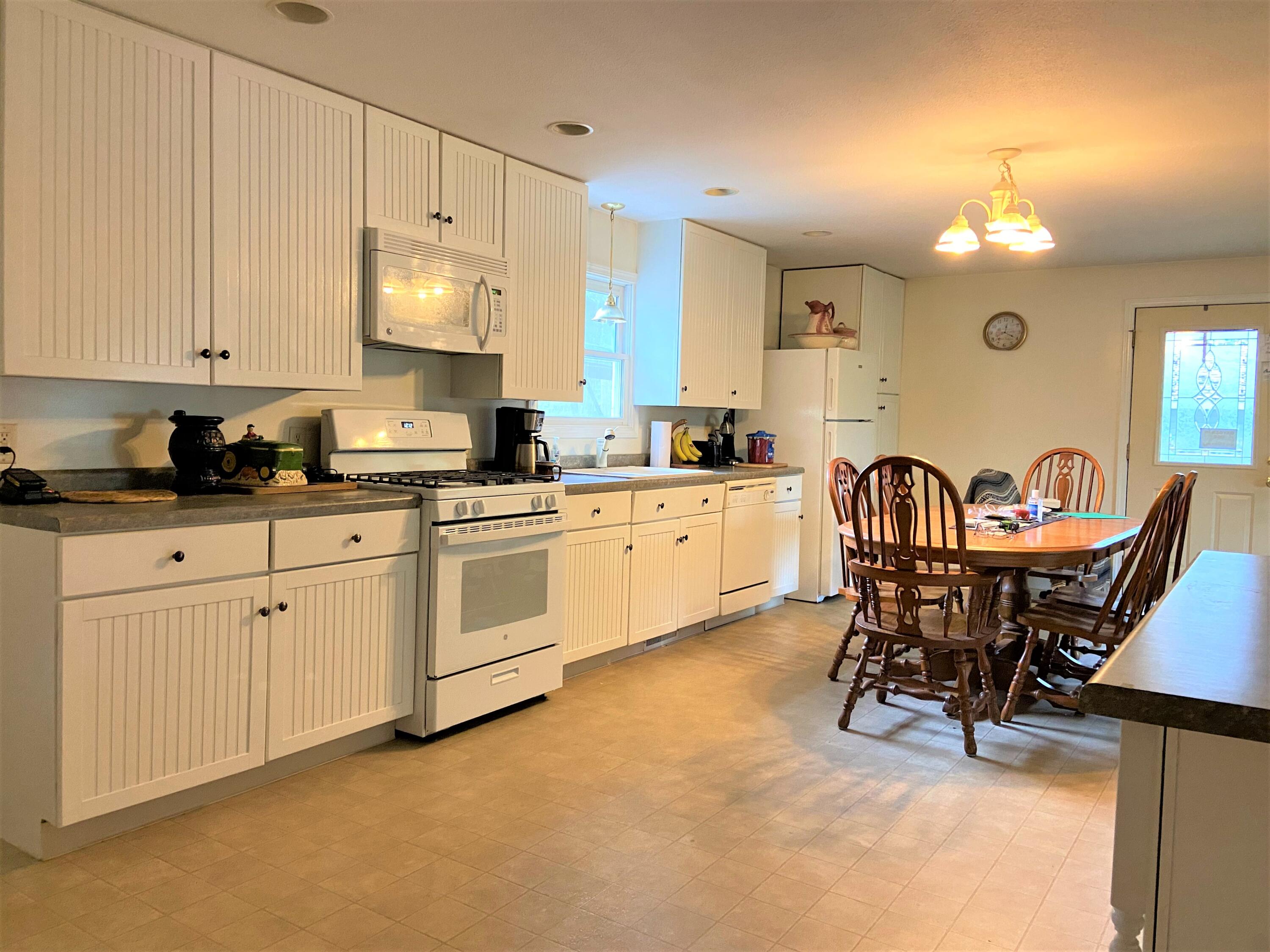 4552 West Meinert Park Road Montague, MI 49437 - Photo 2 of 16 Kitchen